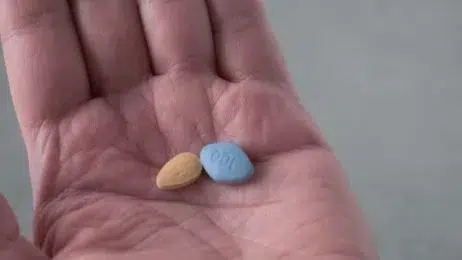 威而鋼和犀利士Dcard